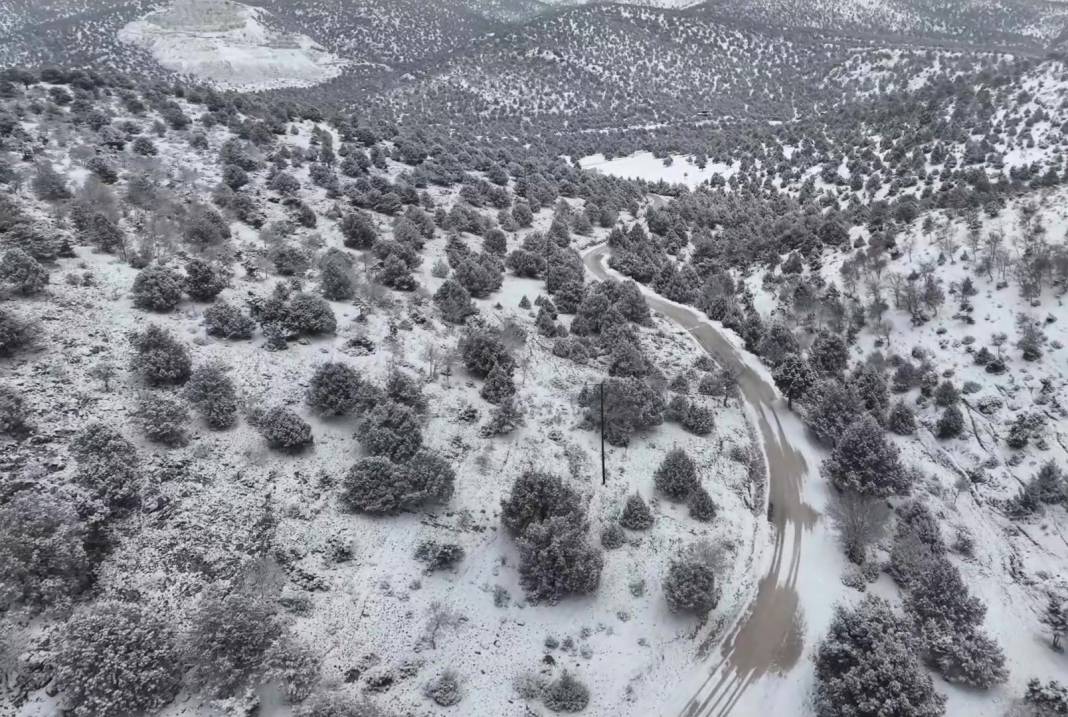 Konya’nın kış güzelliği! Ünlü yayla masalsı manzaralar sunuyor 1